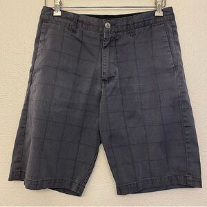 VOLCOM Corpo class the leisure side every day board skater Shorts worn in -30